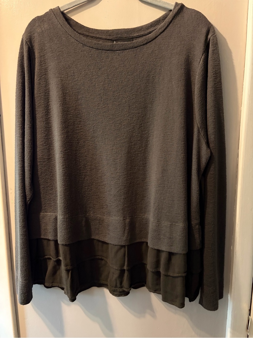 bobeau Dark Gray Layered Hem Long Sleeve Top